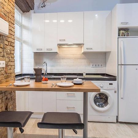 Nice Apartment In The Heart Of Севиля Екстериор снимка