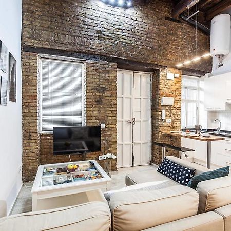Nice Apartment In The Heart Of Севиля Екстериор снимка