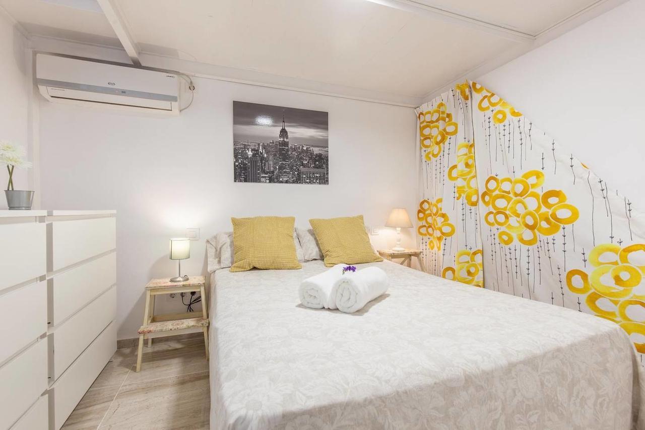 Nice Apartment In The Heart Of Севиля Екстериор снимка